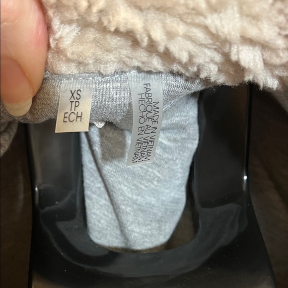 Calvin Klein Tan Sherpa Jacket - Size XSmall - Picture 4 of 14